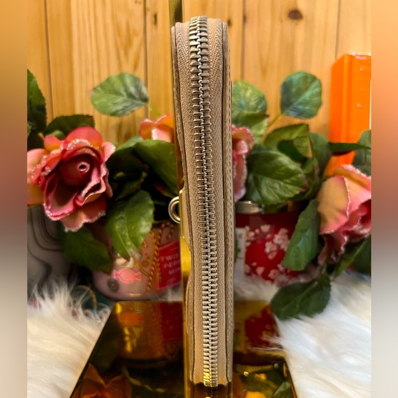 Chloe Long Leather Wallet - Picture 6 of 12